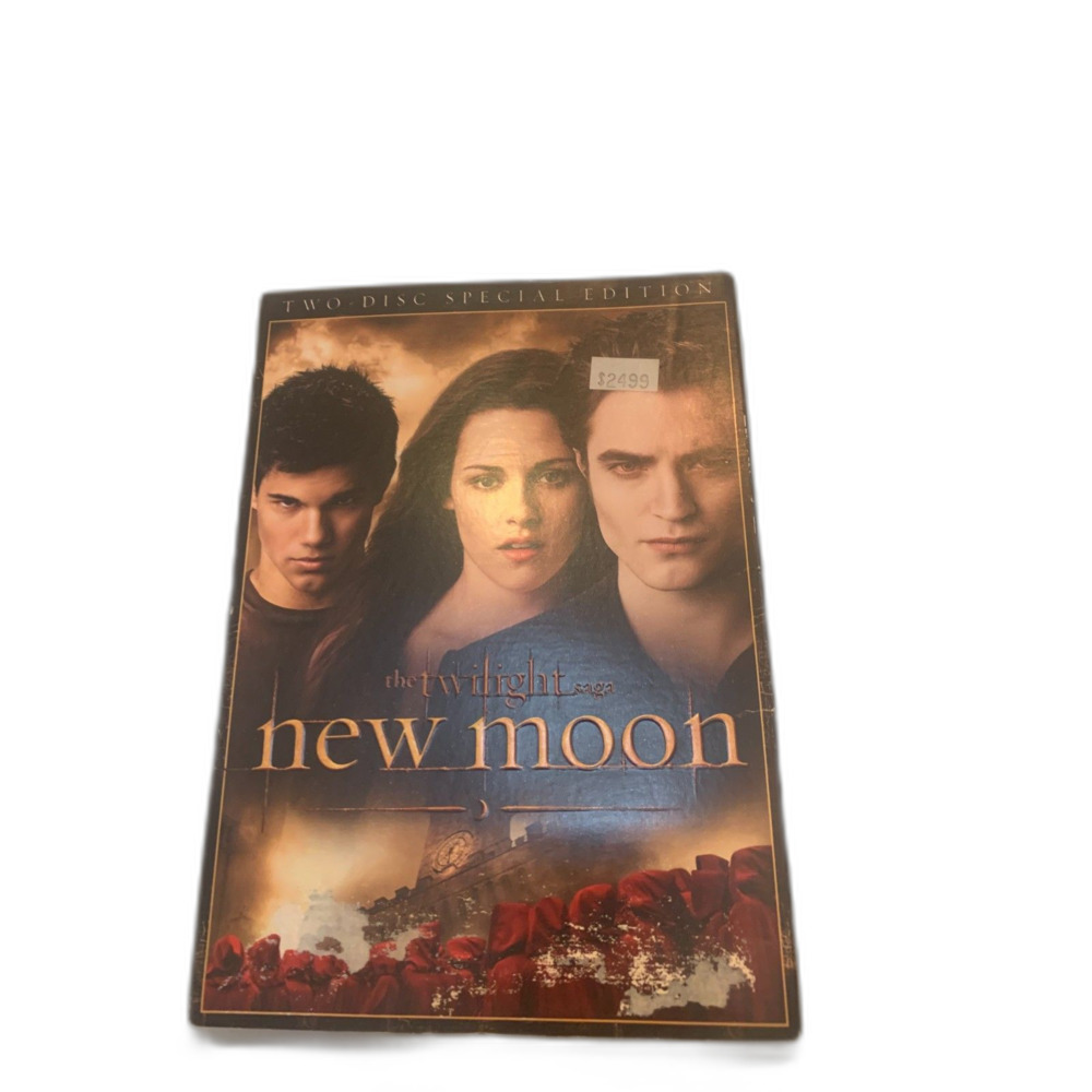 The Twilight Saga New Moon DVD Two-Disc Special Edition with Slipcover 2010